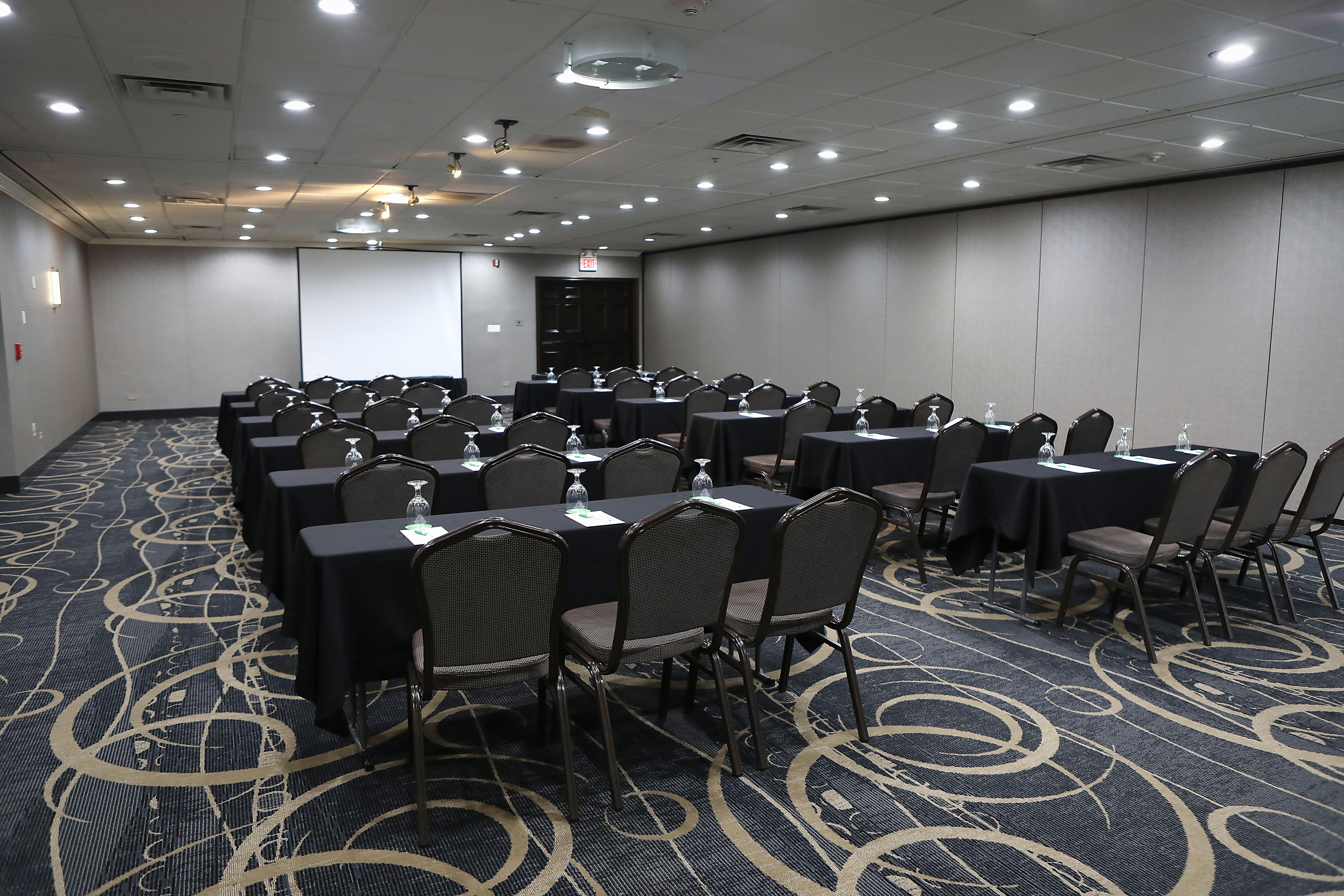 אוקברוק טראס Holiday Inn Chicago/Oak Brook By Ihg מראה חיצוני תמונה