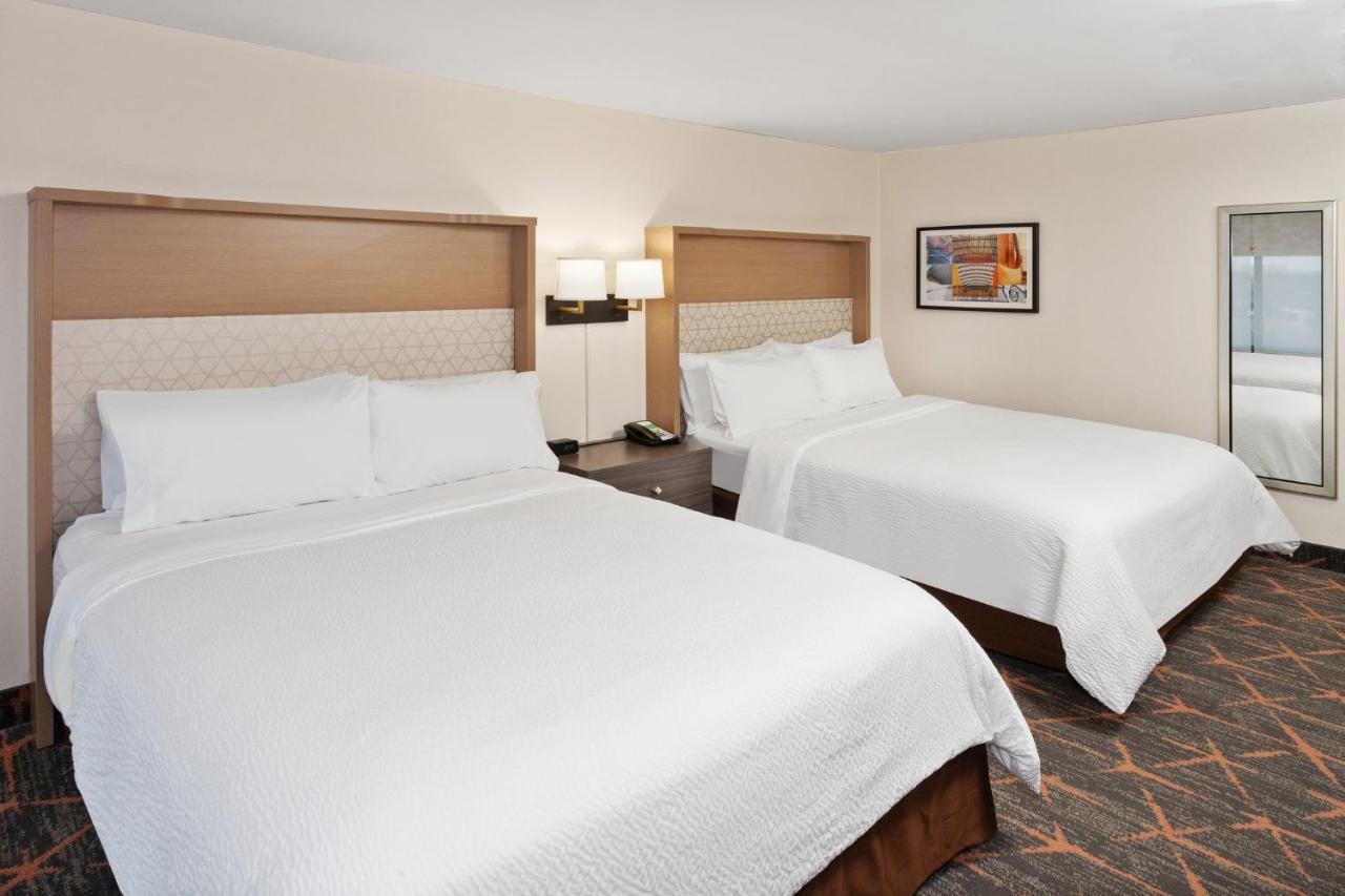אוקברוק טראס Holiday Inn Chicago/Oak Brook By Ihg מראה חיצוני תמונה