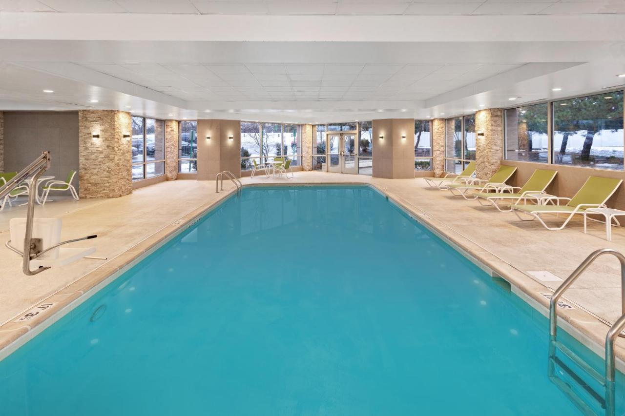 אוקברוק טראס Holiday Inn Chicago/Oak Brook By Ihg מראה חיצוני תמונה