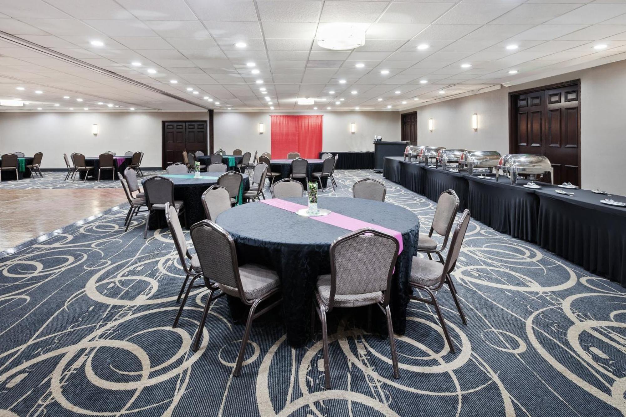 אוקברוק טראס Holiday Inn Chicago/Oak Brook By Ihg מראה חיצוני תמונה