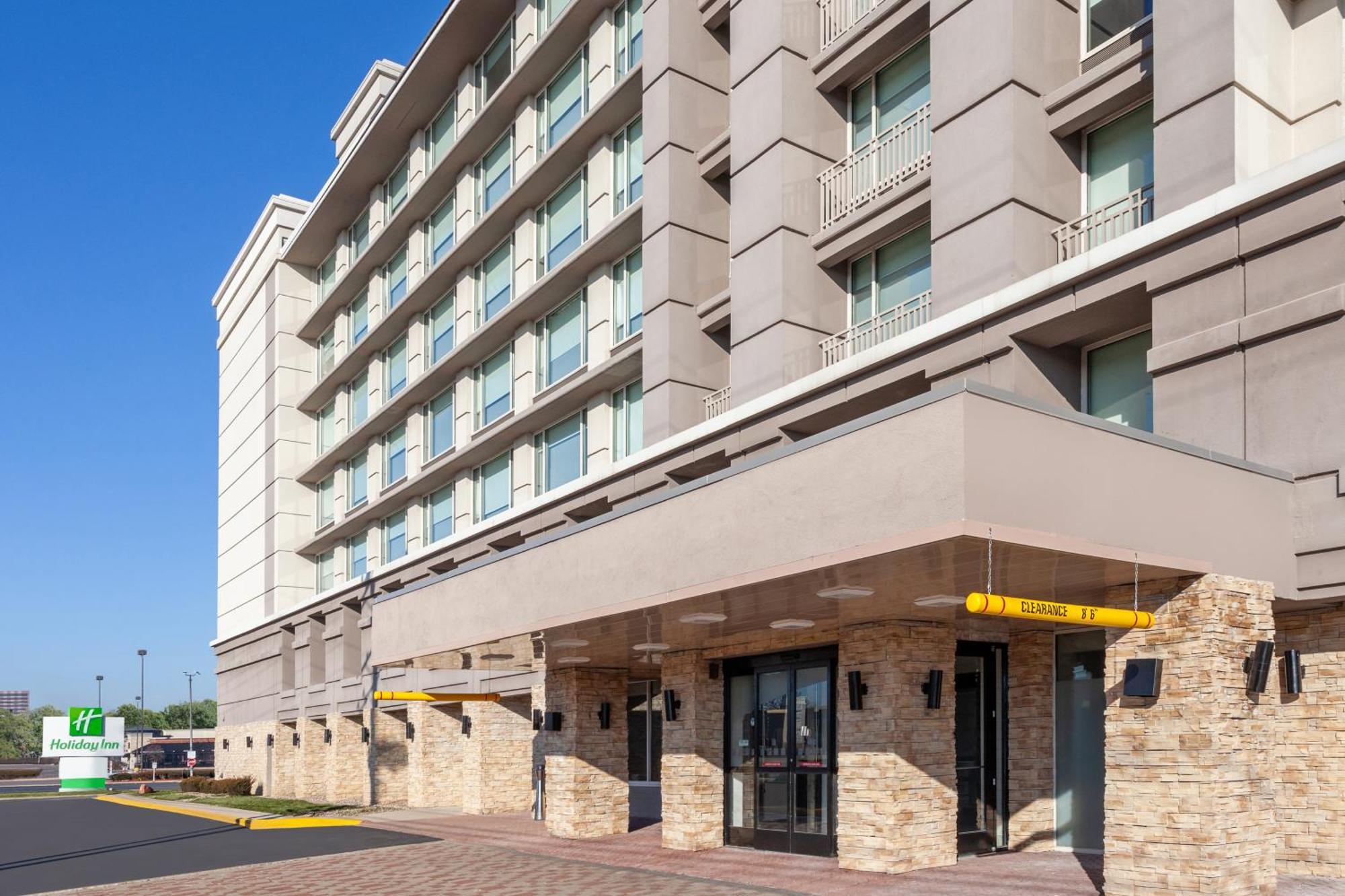 אוקברוק טראס Holiday Inn Chicago/Oak Brook By Ihg מראה חיצוני תמונה