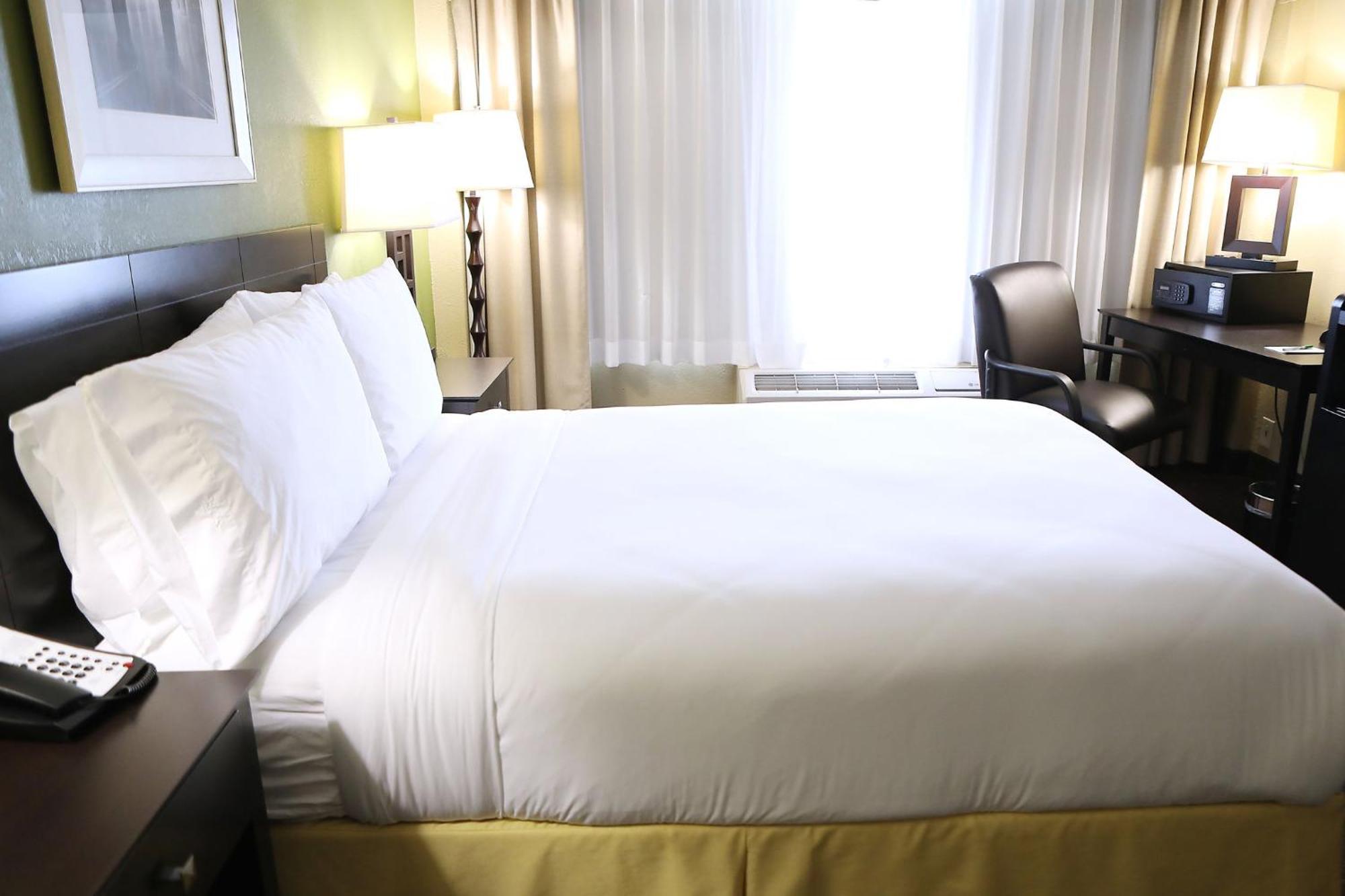 אוקברוק טראס Holiday Inn Chicago/Oak Brook By Ihg מראה חיצוני תמונה